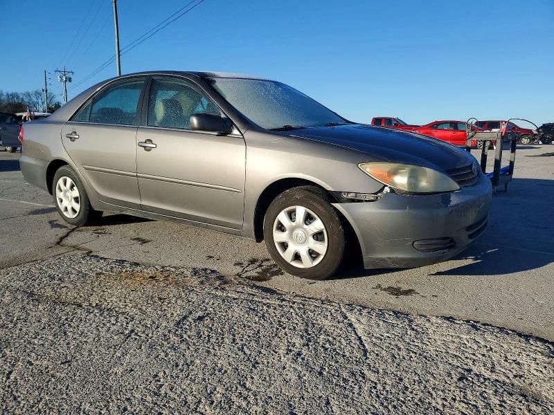 2004 Toyota Camry le