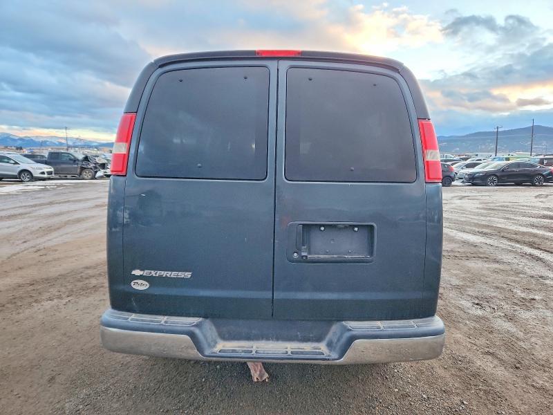 2017 Chevrolet Express G3500 lt