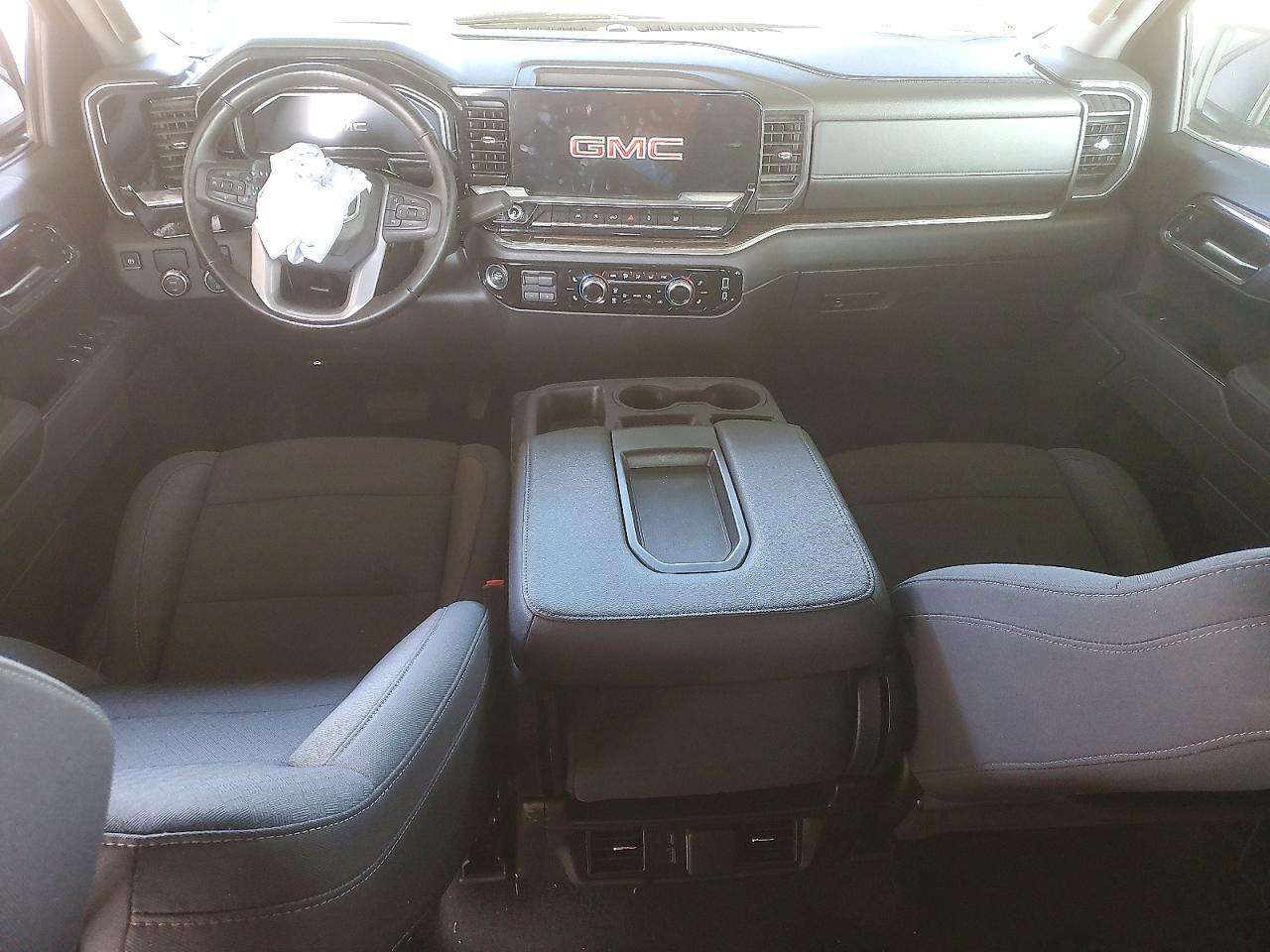 2025 GMC Sierra C1500 Elevation