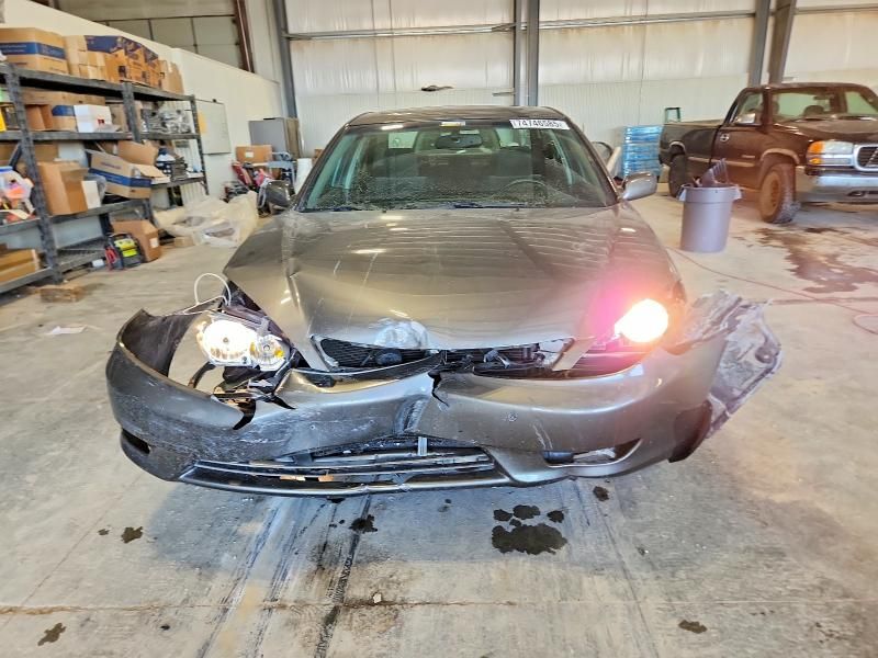 2005 Toyota Camry le