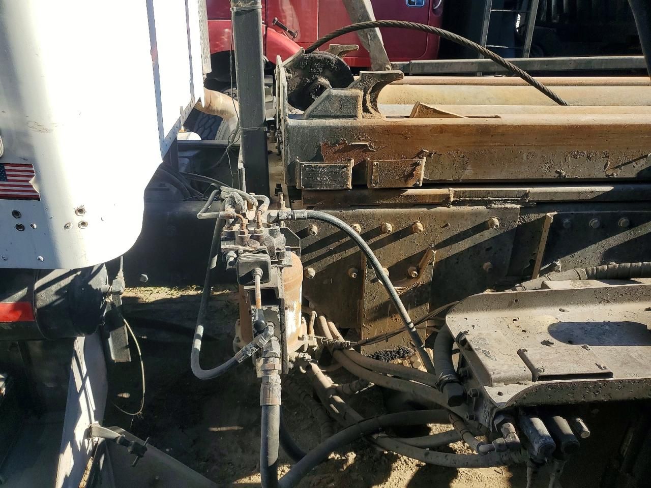 2002 Peterbilt 357 Roll-off Container Truck