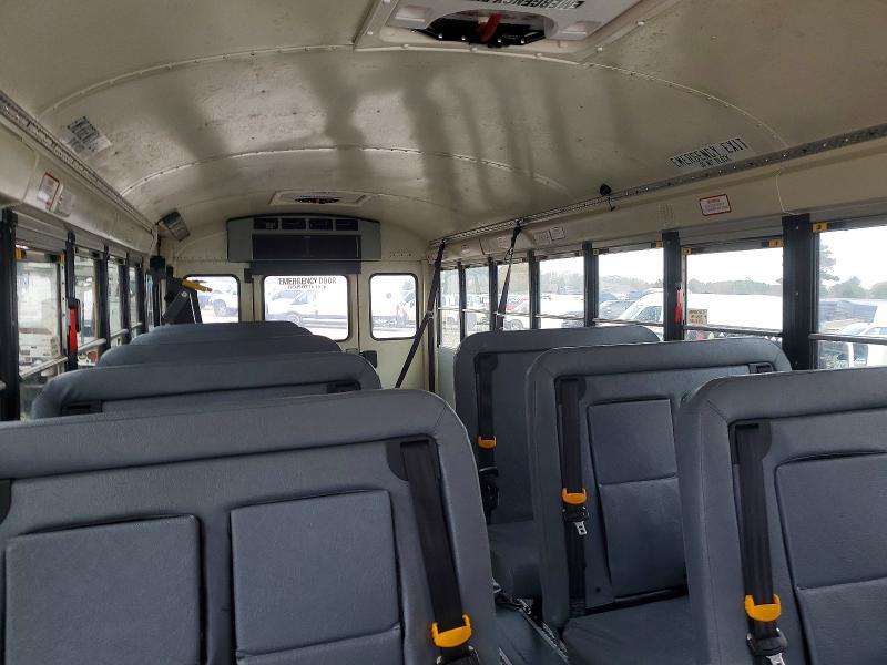 2022 Ic Corporation 3000 *SCHO-Semi Truck