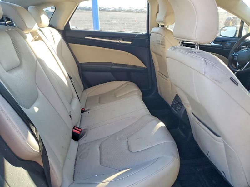 2018 Ford Fusion Titanium/platinum