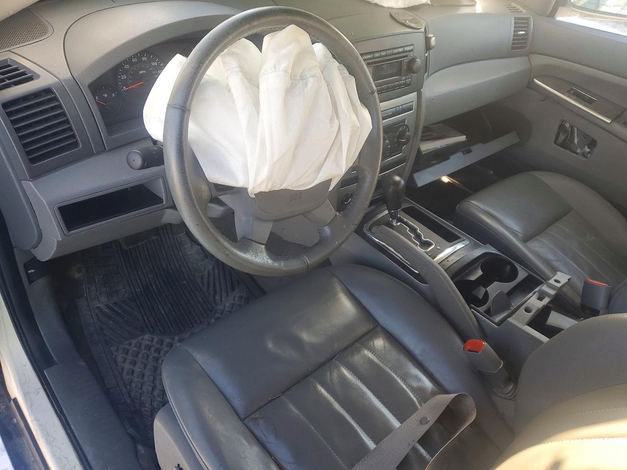 2005 Jeep Grand Cherokee Laredo