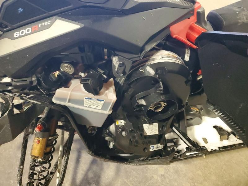 2025 Skidoo 2025 Skidoo Snowbmobil