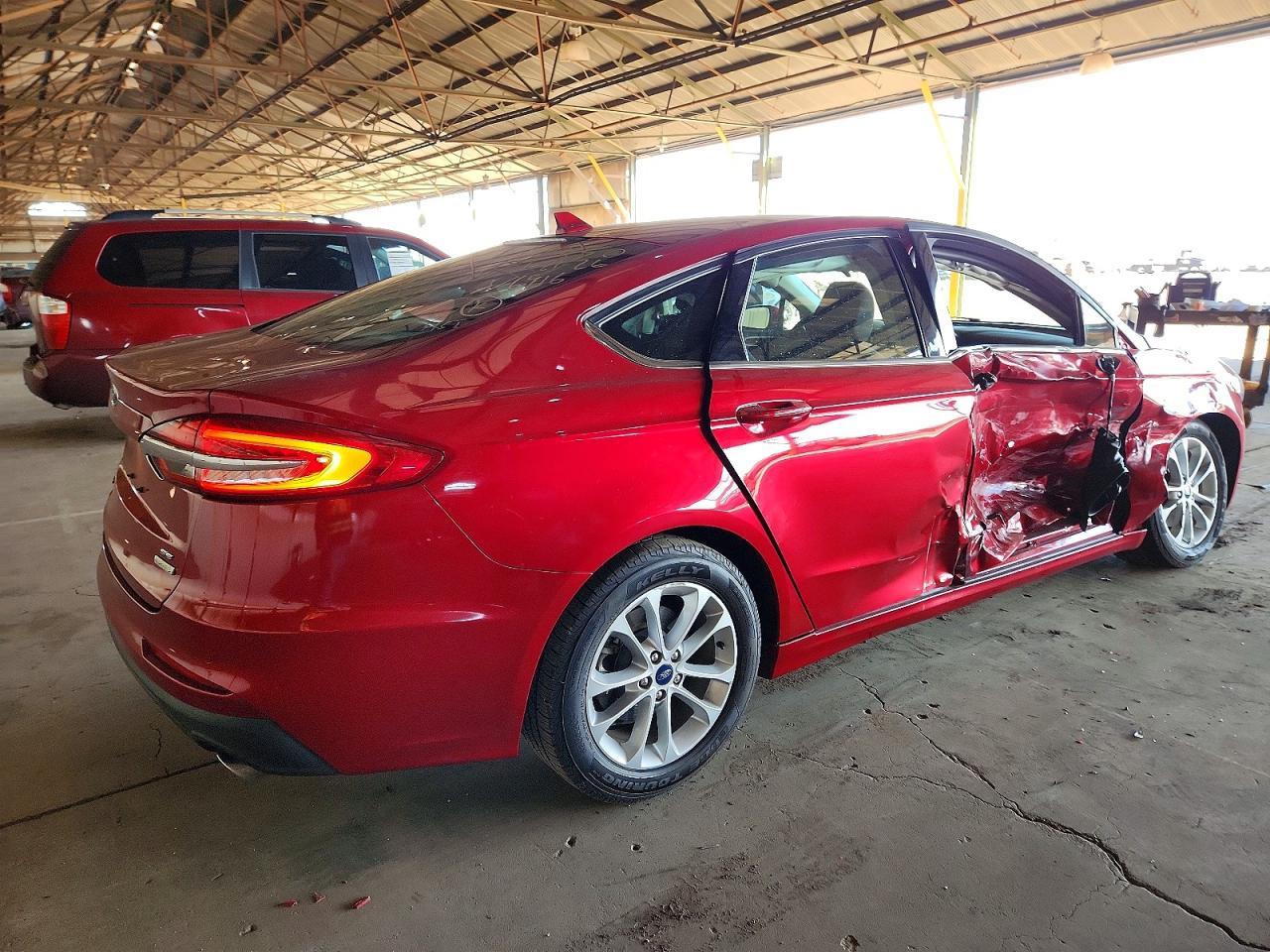 2020 Ford Fusion se