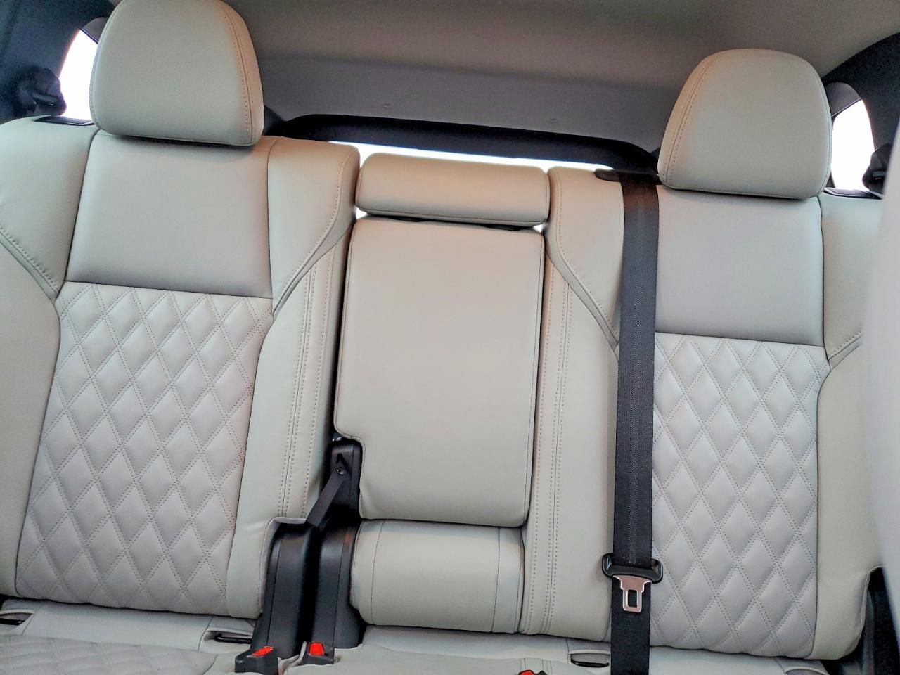 2023 Mitsubishi Outlander sel