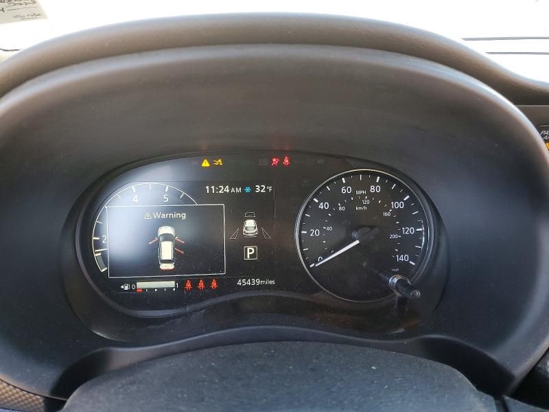 2023 Nissan Kicks sv