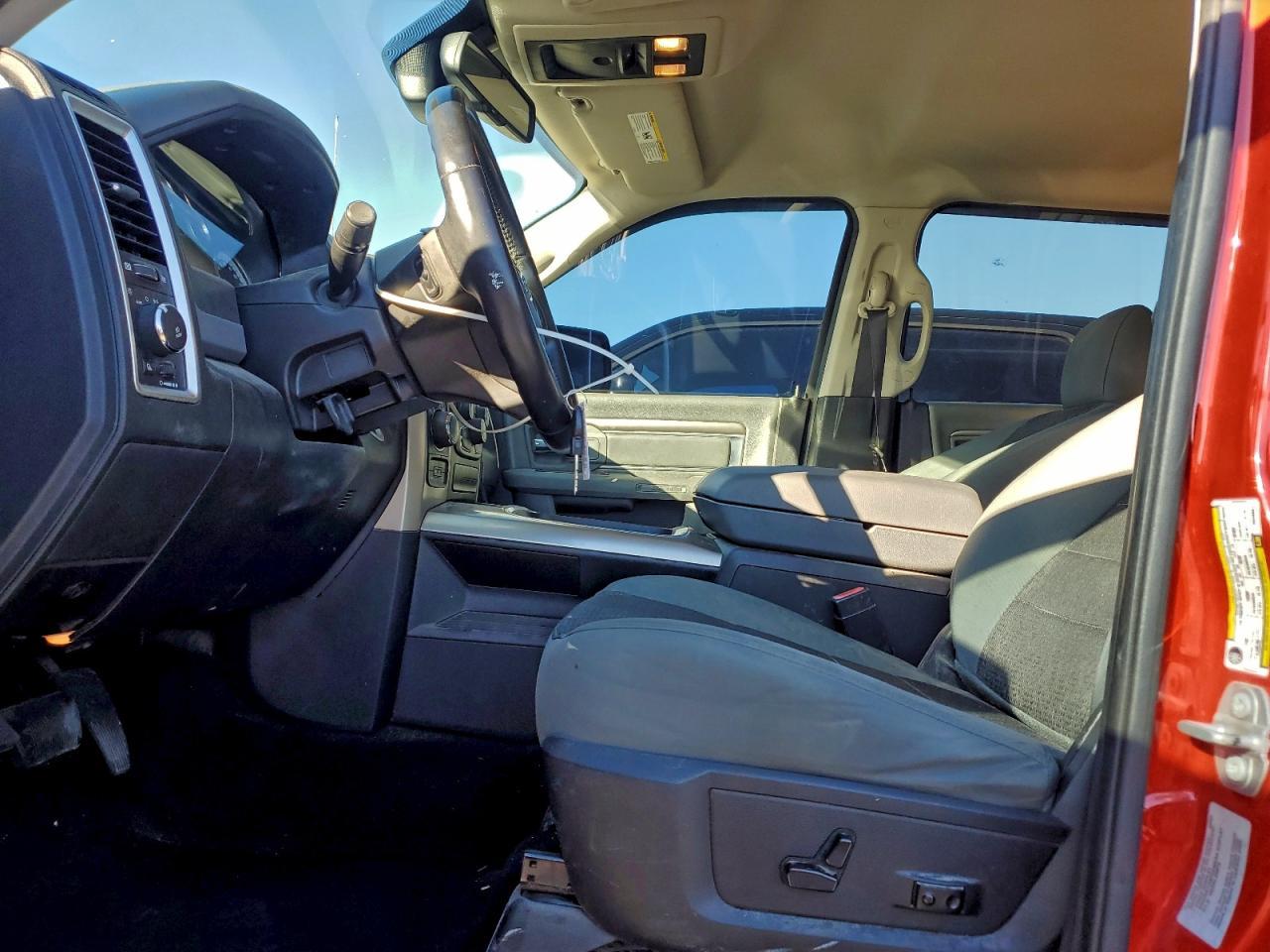 2016 Dodge Ram 1500 slt