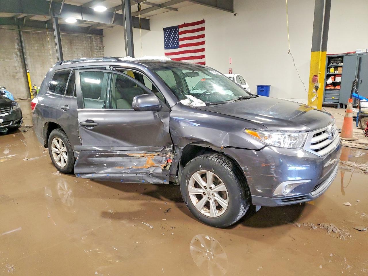 2013 Toyota Highlander Base
