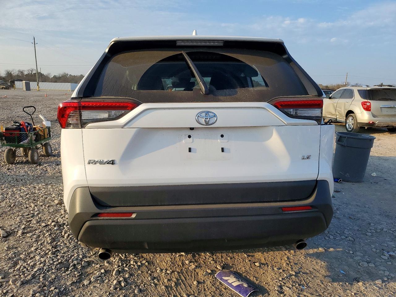 2024 Toyota Rav4 le