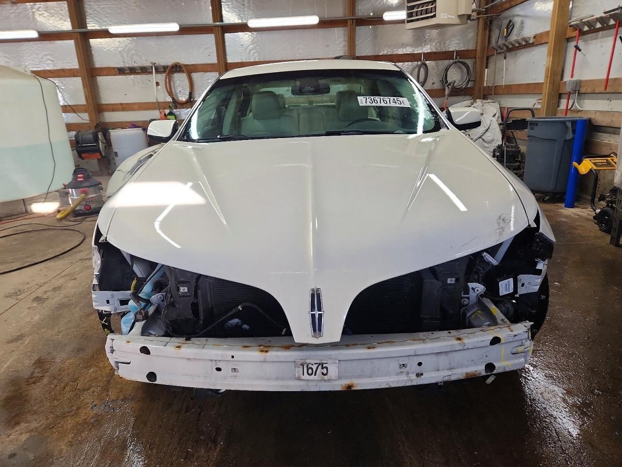 2013 Lincoln Townhouse MKS