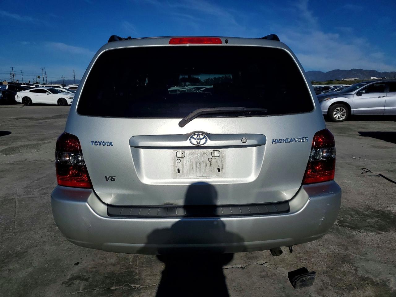 2004 Toyota Highlander Base