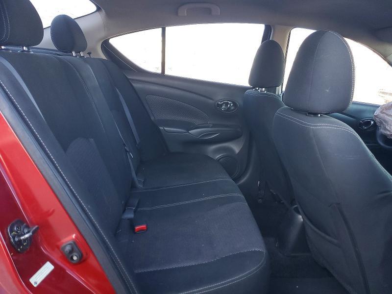 2018 Nissan Versa sv