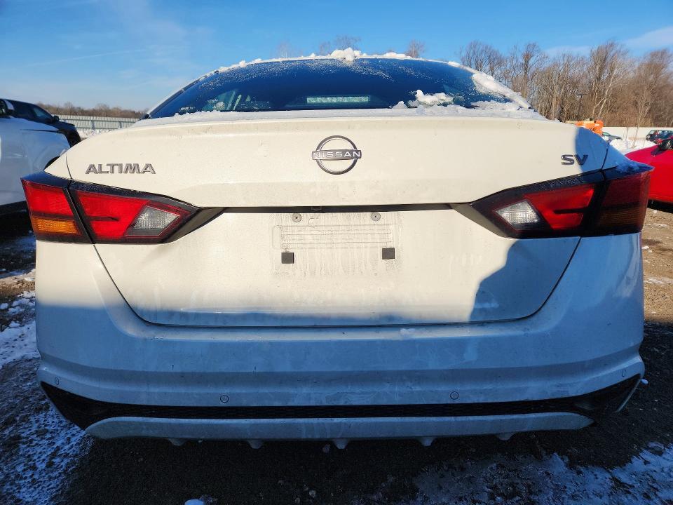 2024 Nissan Altima sv