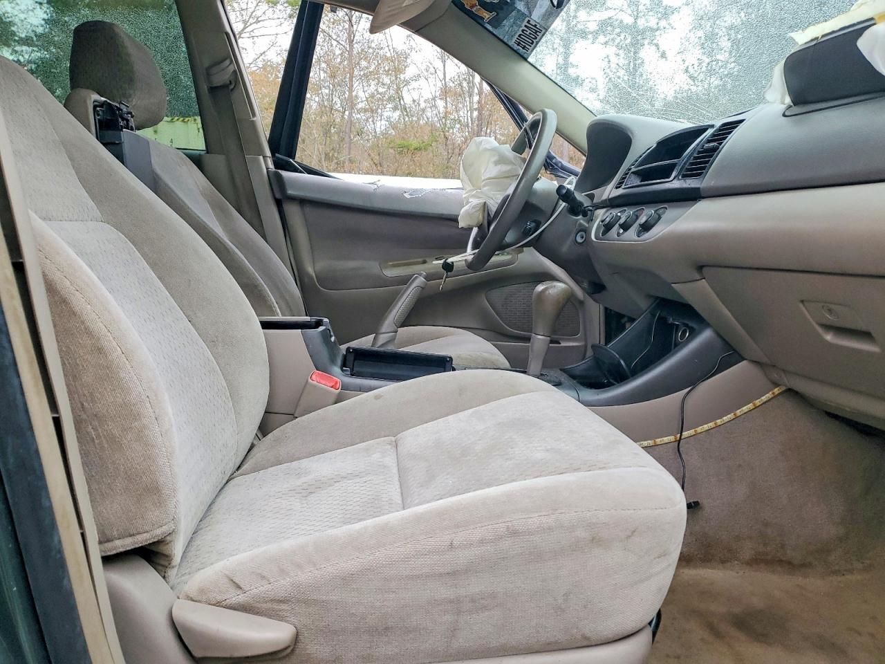 2004 Toyota Camry le