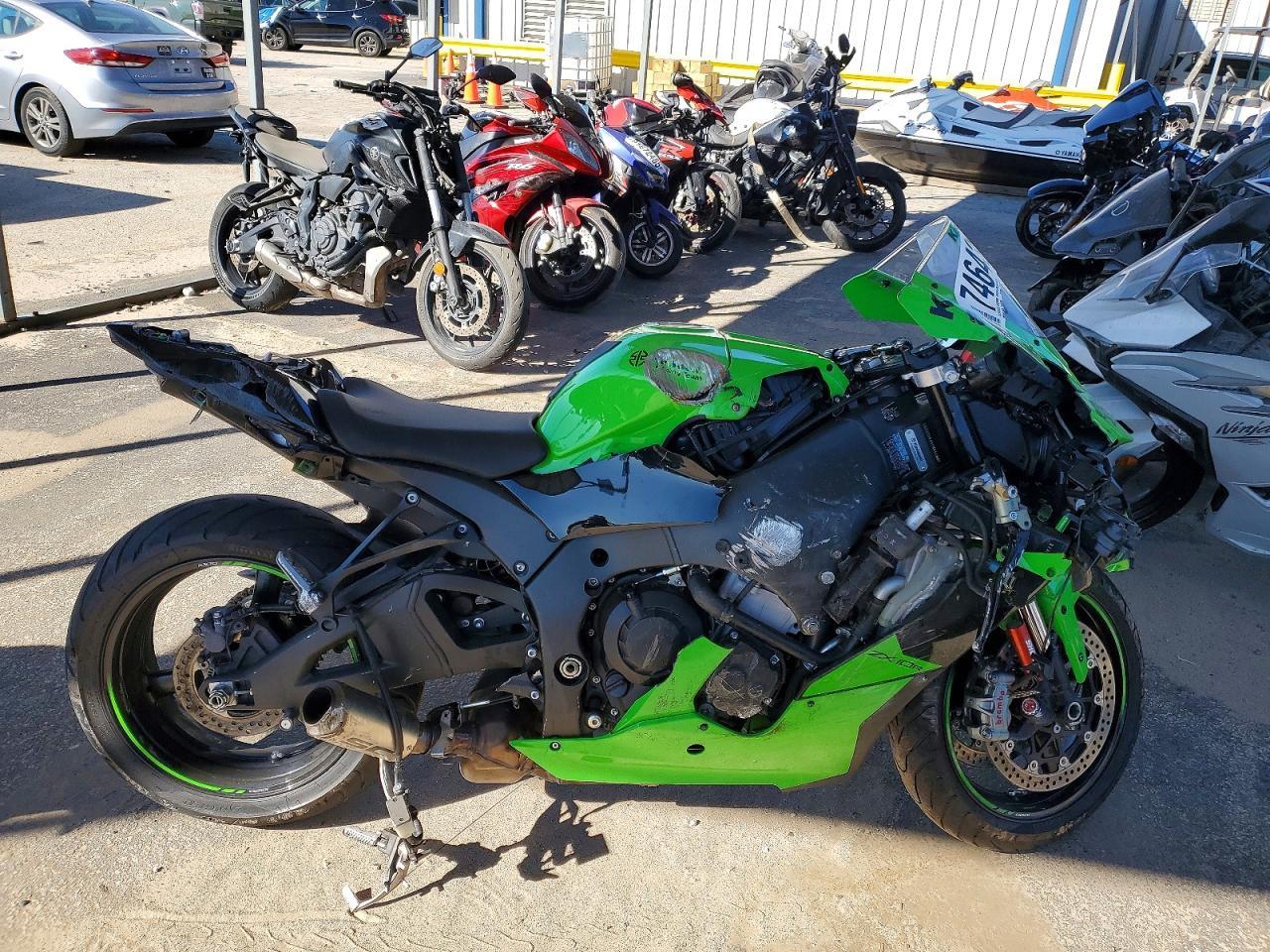 2023 Kawasaki ZX1002 M
