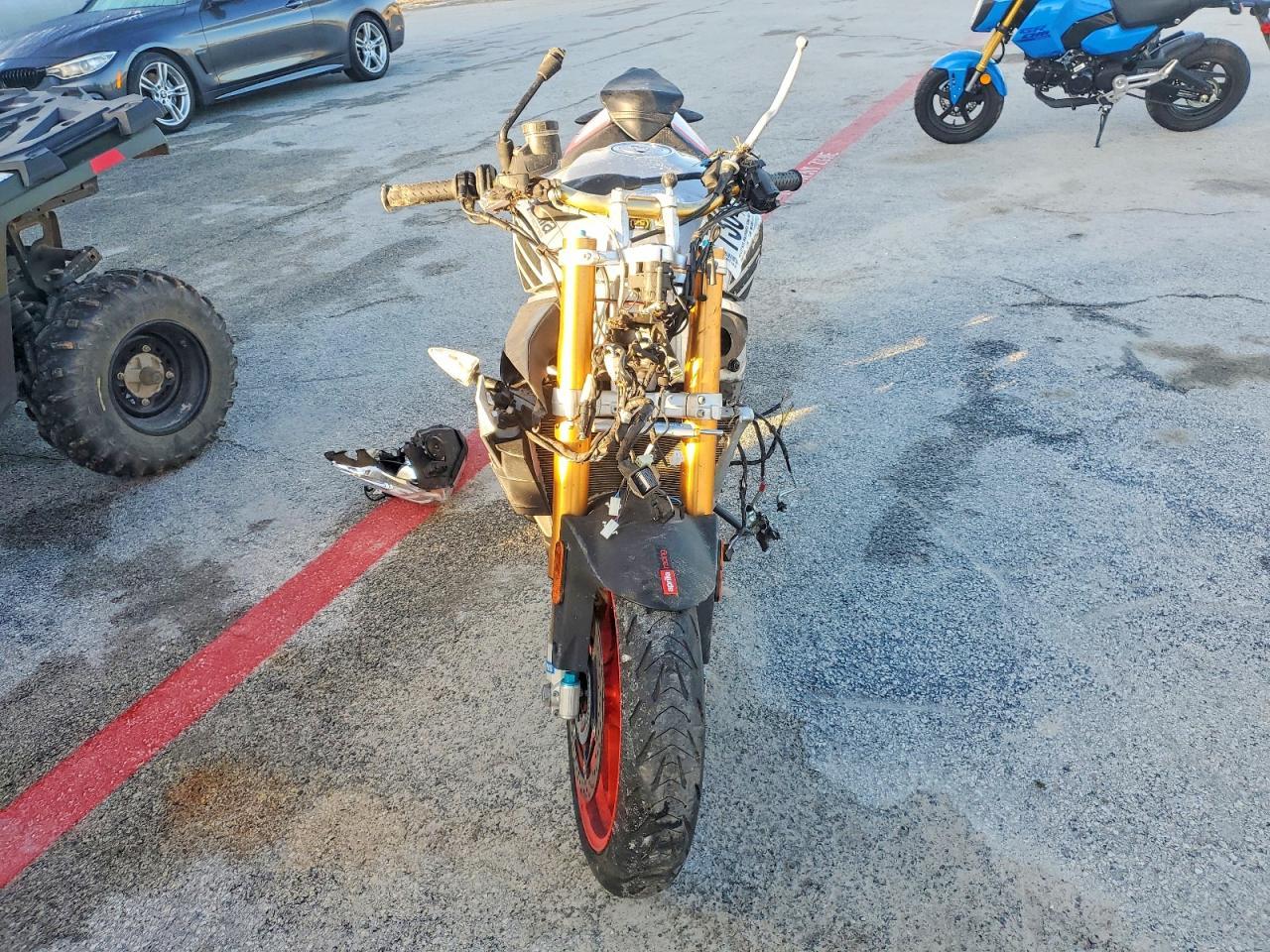 2016 Aprilia Tuono V4 1100 ABS