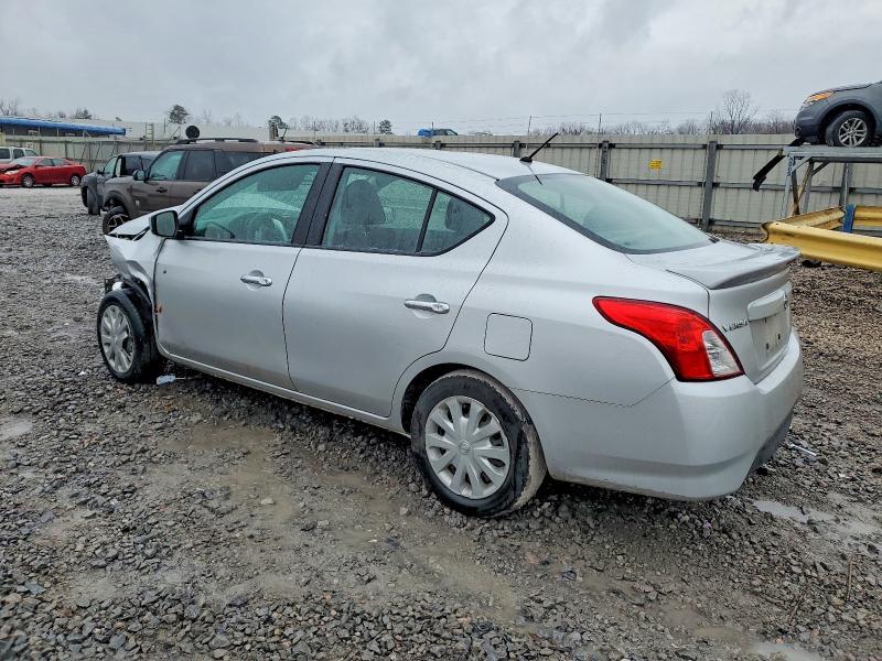 2018 Nissan Versa s