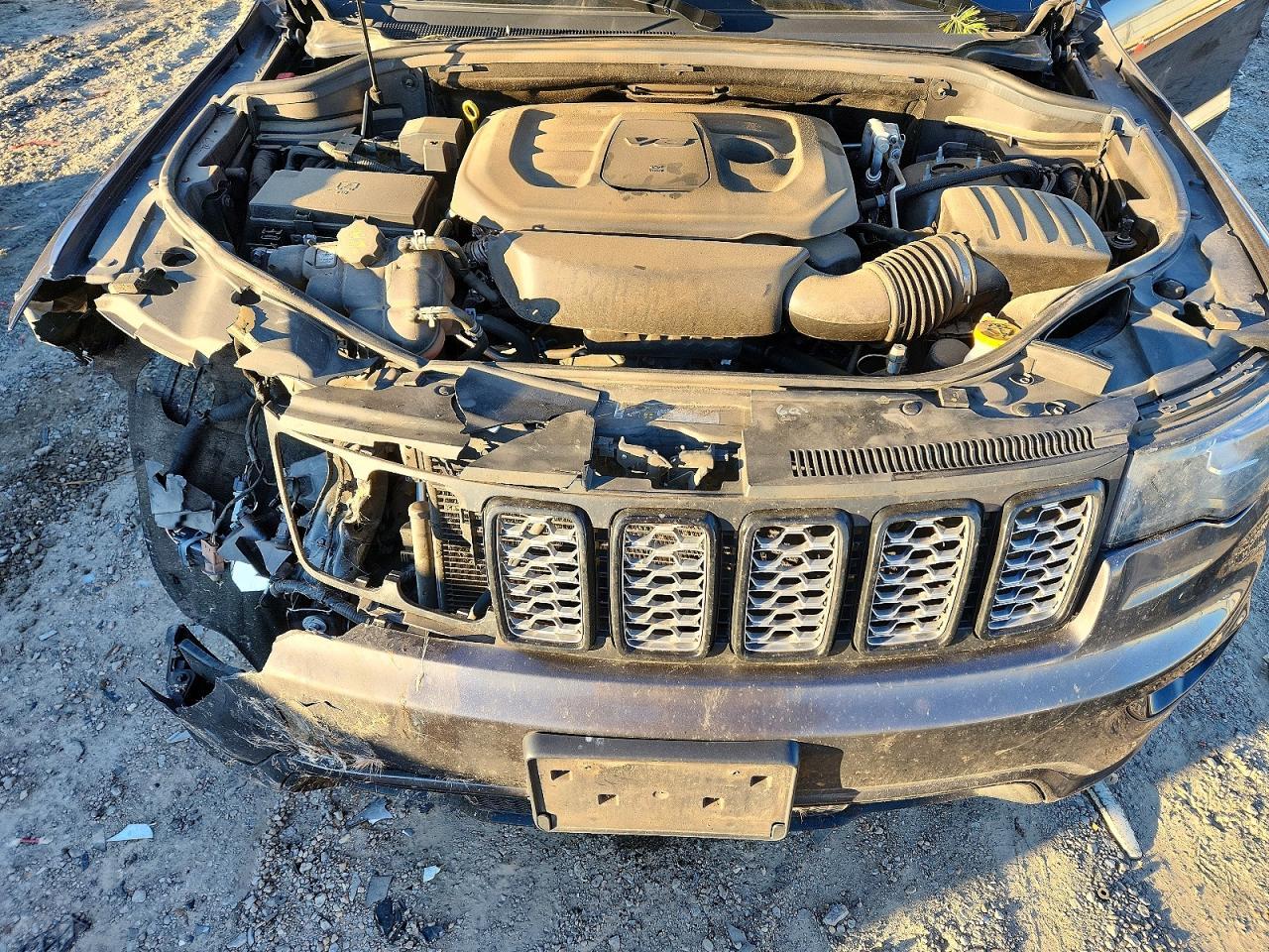 2020 Jeep Grand Cherokee Laredo