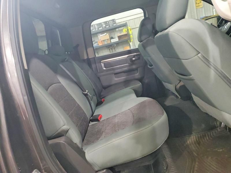 2015 Dodge Ram 1500 slt