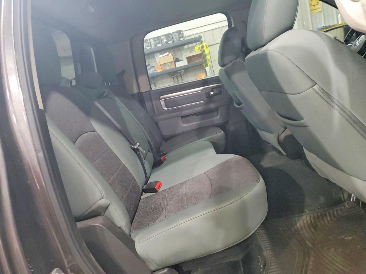 2015 Dodge Ram 1500 slt