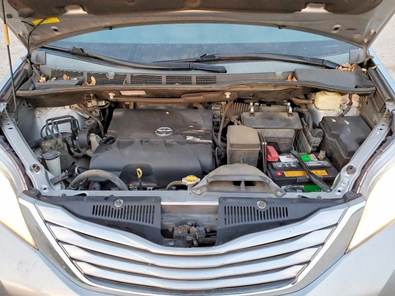 2015 Toyota Sienna le