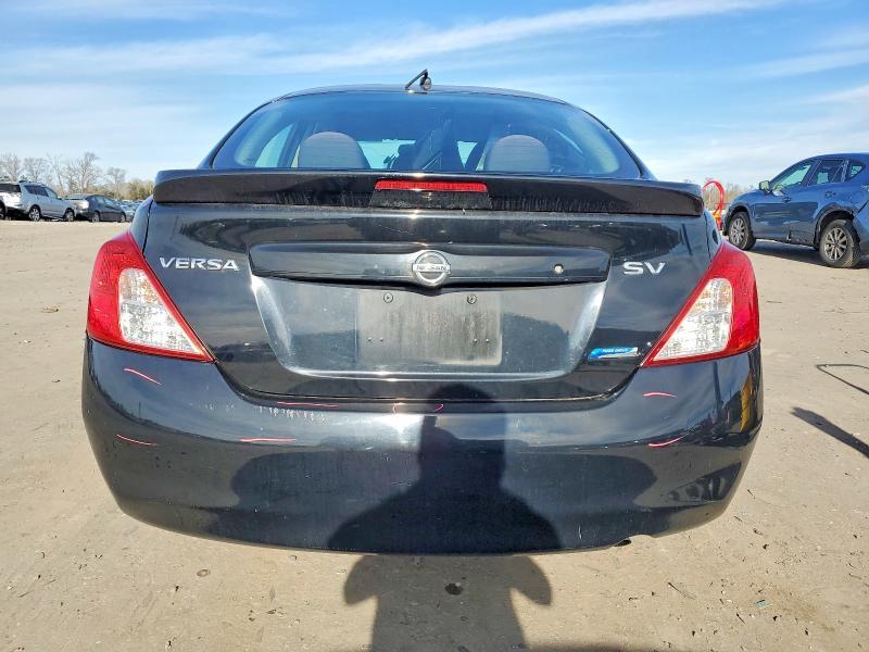 2013 Nissan Versa s