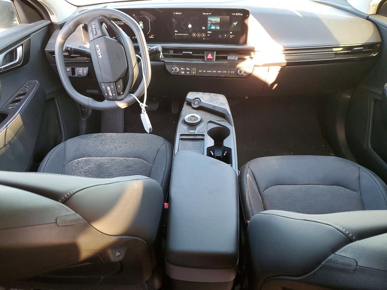 2025 KIA EV6 Light Long Range