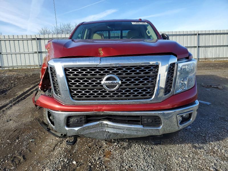 2017 Nissan Titan xd sl