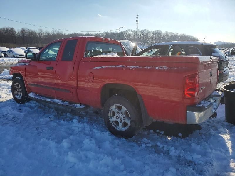 2005 Dodge Dakota SLT