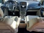 2012 Chrysler Town & Country Touring l