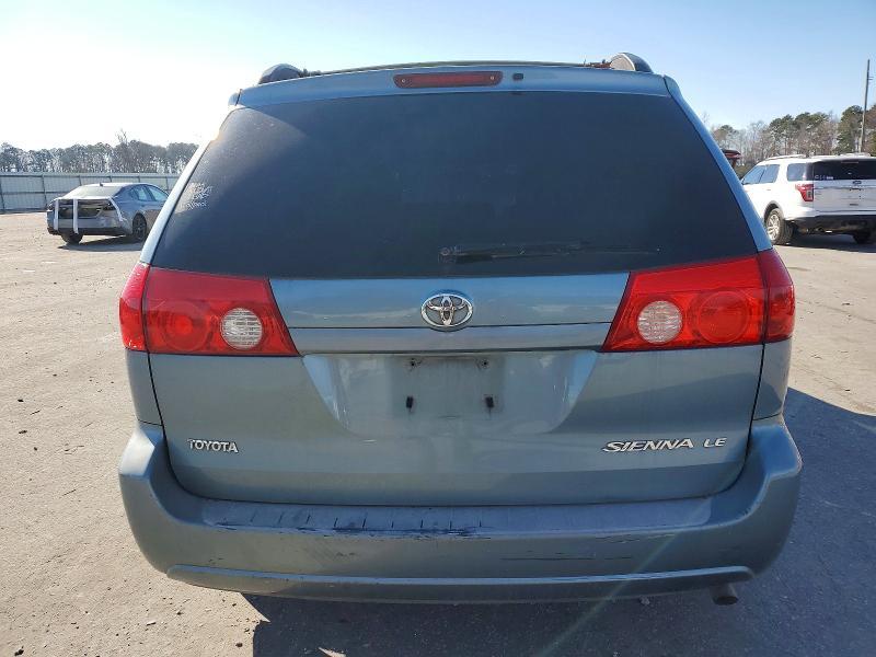 2006 Toyota Sienna le 7 Passenger