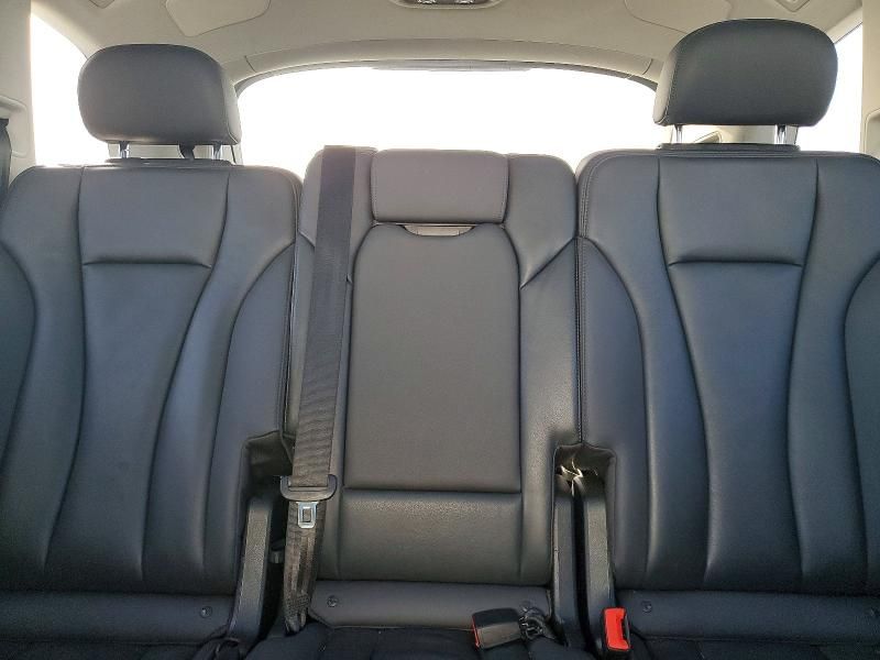 2020 Audi Q7 Premium Plus