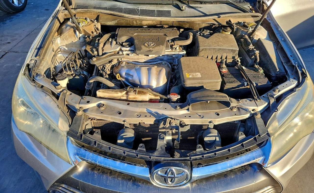 2016 Toyota Camry le