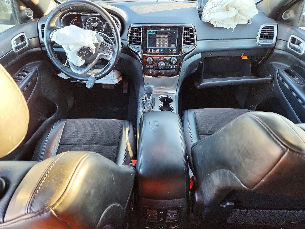 2020 Jeep Grand Cherokee Laredo