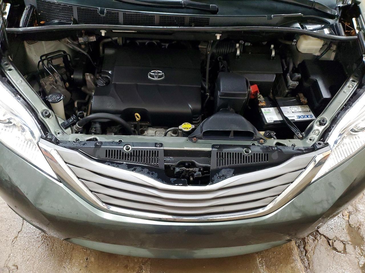 2013 Toyota Sienna xle