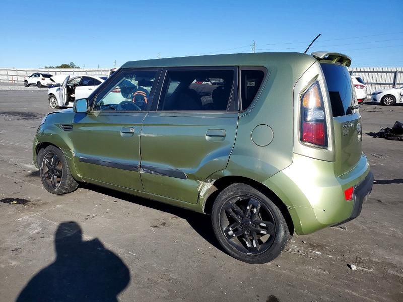 2010 KIA Soul +