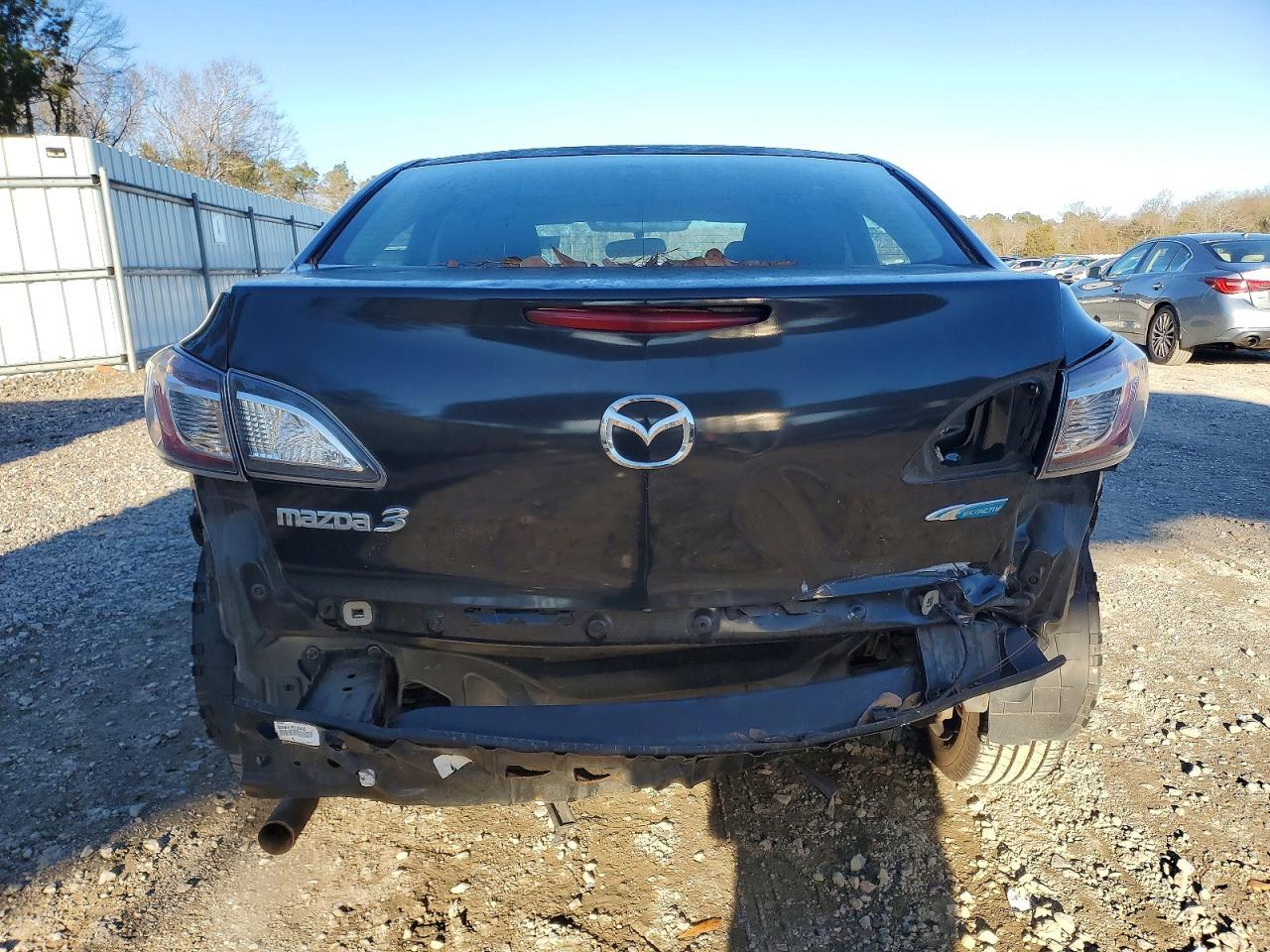 2013 Mazda 3 I