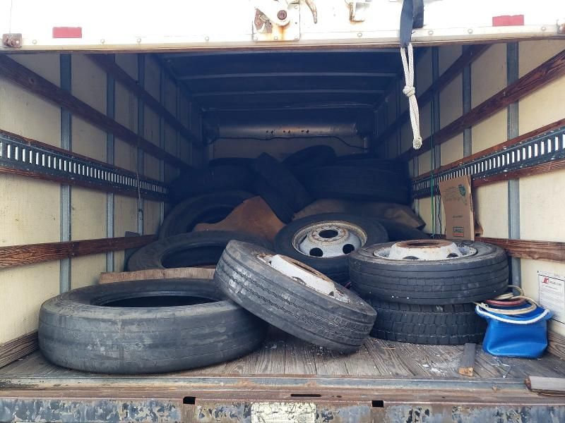 1999 Ford E450 box Truck