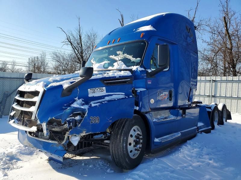2019 Freightliner Cascadia 126 Semi Truck