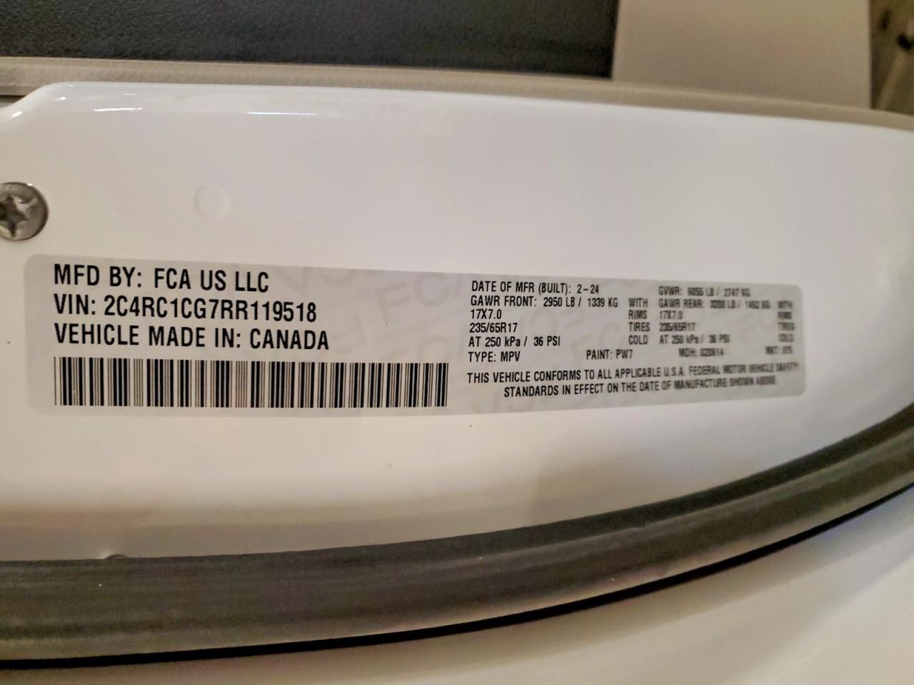 2024 Chrysler Voyager lx