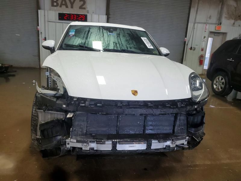 2021 Porsche Cayenne