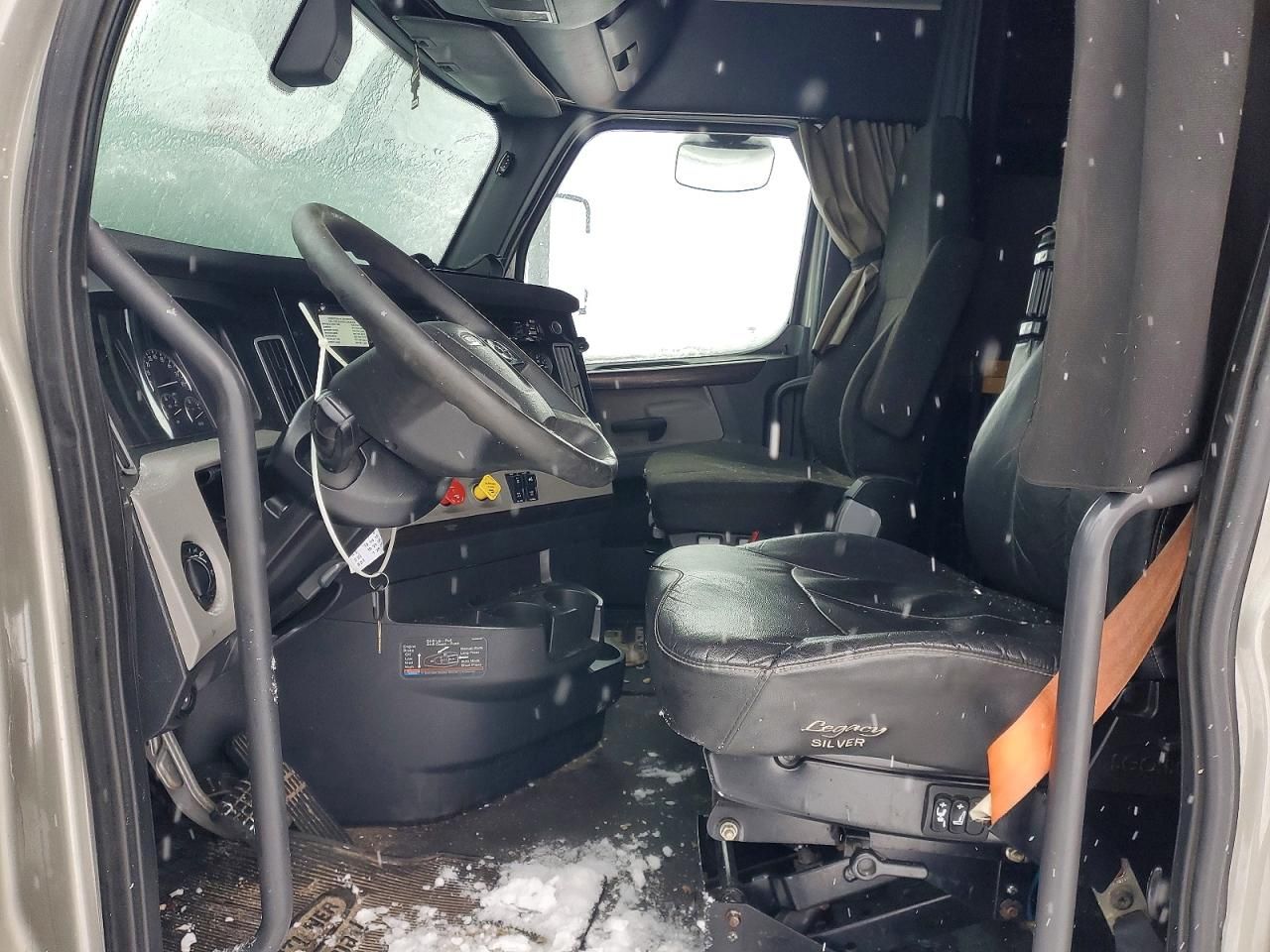 2020 Freightliner Cascadia 126 Semi Truck