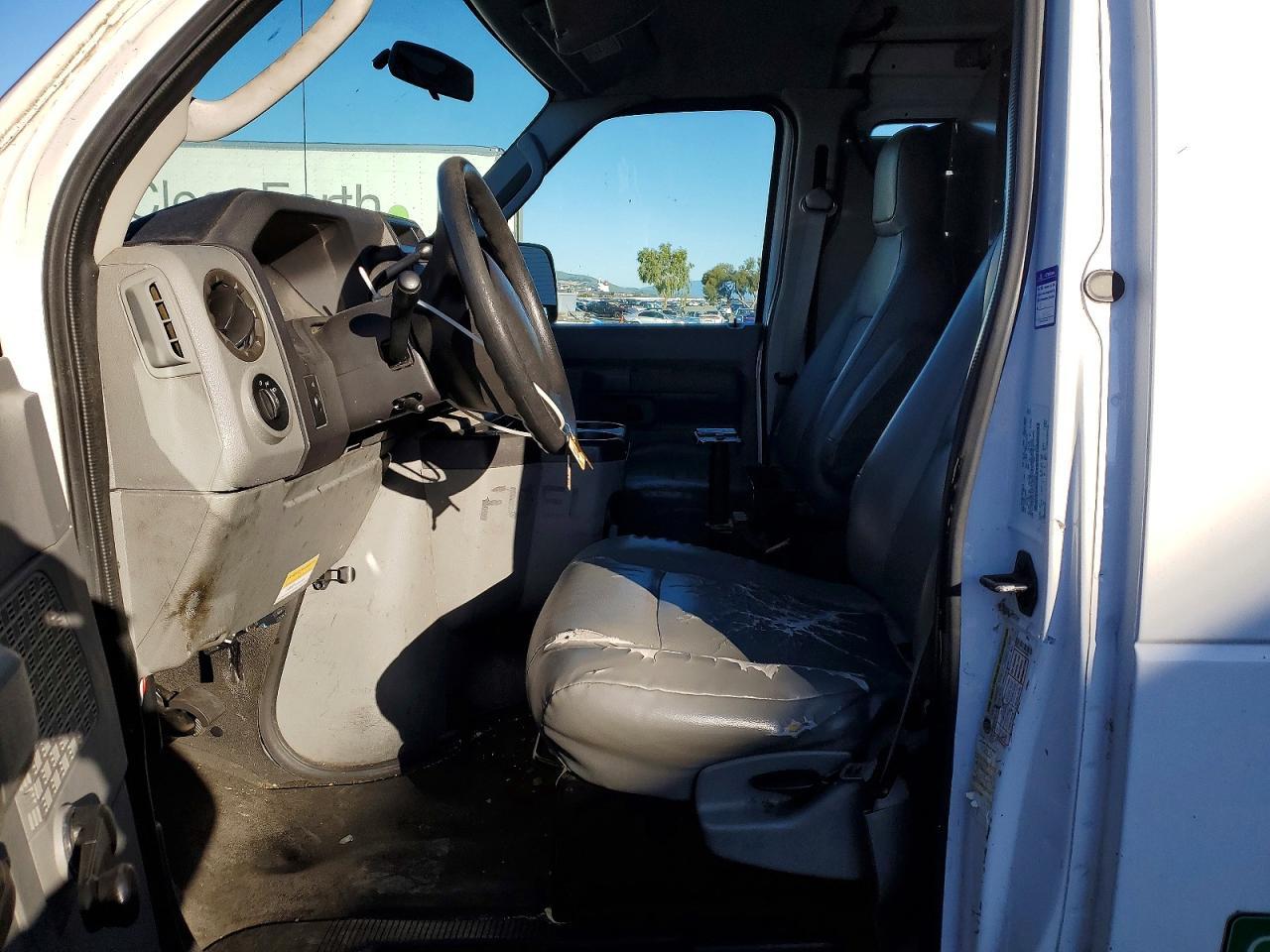 2010 Ford E250 Utility / Service Van