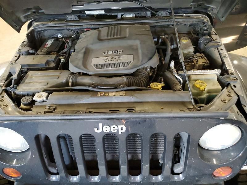 2013 Jeep Wrangler Sahara