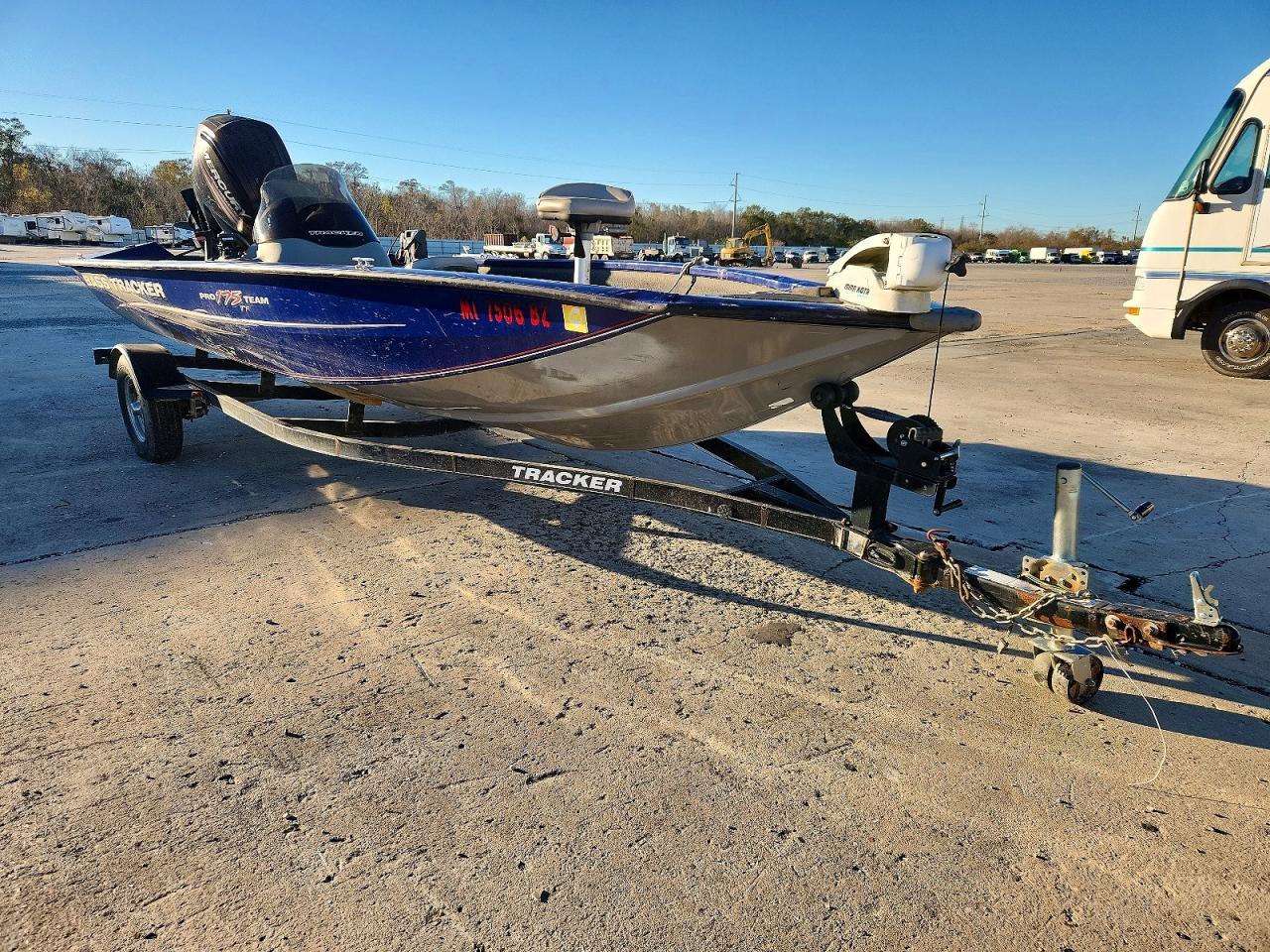 2015 Basstracker Tracker Boat