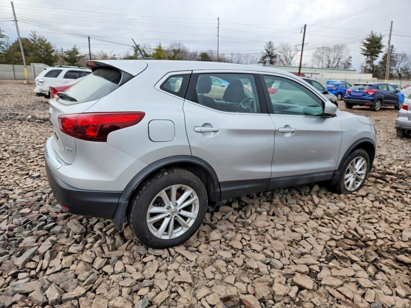 2018 Nissan Rogue Sport s