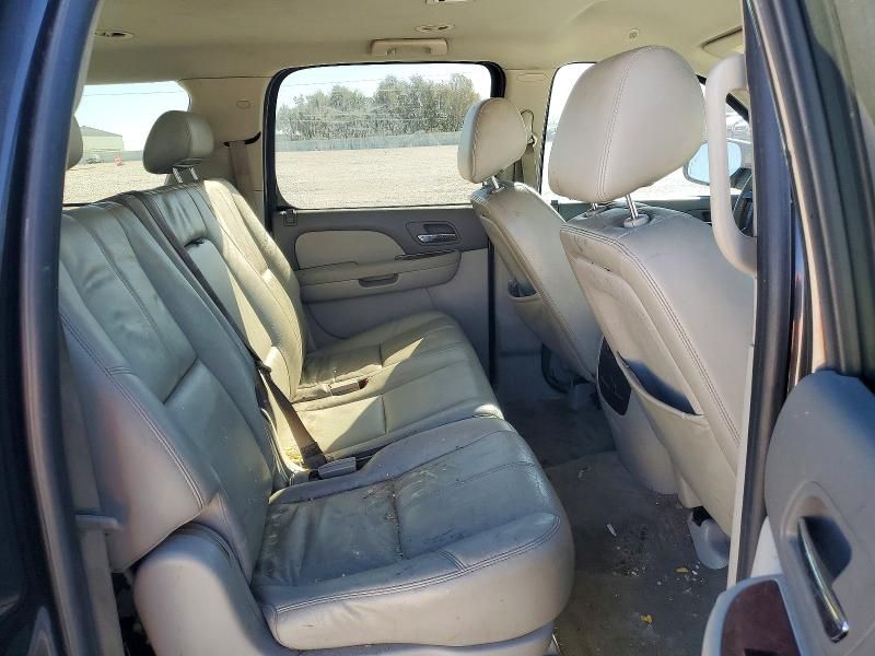 2010 Chevrolet Suburban C1500 lt