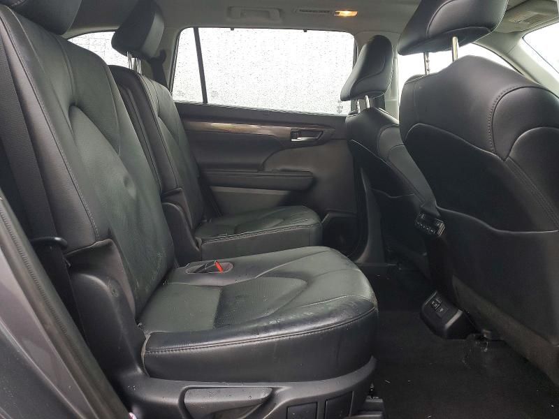 2020 Toyota Highlander Platinum